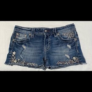 Women’s MISS ME Signature Shorts Medium Wash Sz 29
